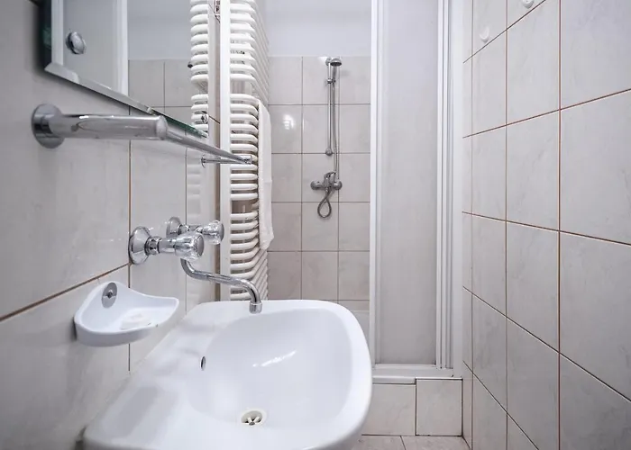 Alojamento de Acomodação e Pequeno-almoço Jasny Palac