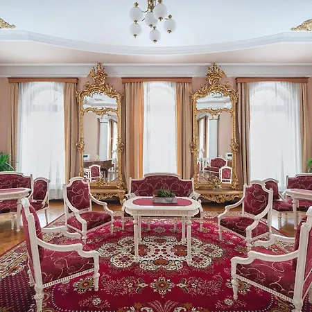 Jasny Palac Bed and breakfast