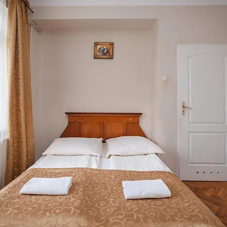 Bed and breakfast Jasny Palac 3*