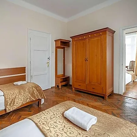 Jasny Palac Bed & Breakfast Zakopane