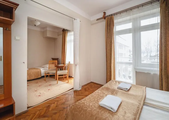 ベッド・アンド・ブレックファスト Jasny Palac ザコパネ